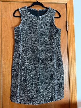 Banana Republic Black & White Geometric Sheath Dress